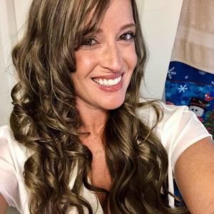 Meet your Posher, Larissa